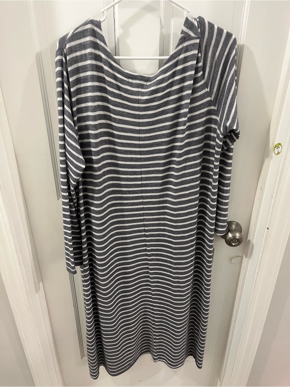 LuLaRoe Gray & White Striped Cardigan Duster Size Large - Picture 3 of 3